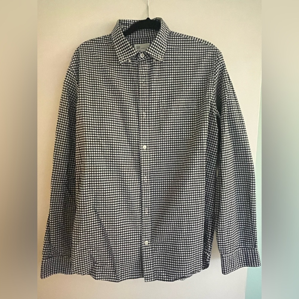 Gap button down